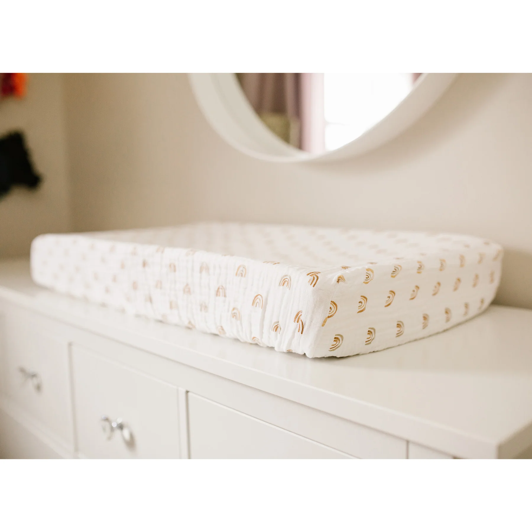 lulujo change pad cover Rainbow1