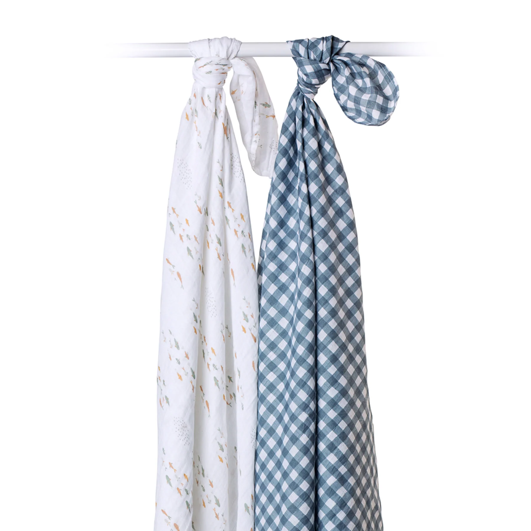 lulujo swaddle 2pk Fish + Navy Gingham3