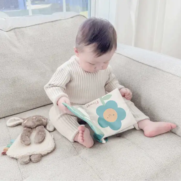 itzy ritzy Itzy Learn & Snuggle Gift Set7