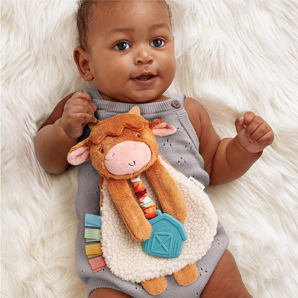 itzy ritzy Itzy Lovey Infant Toy highland cow2