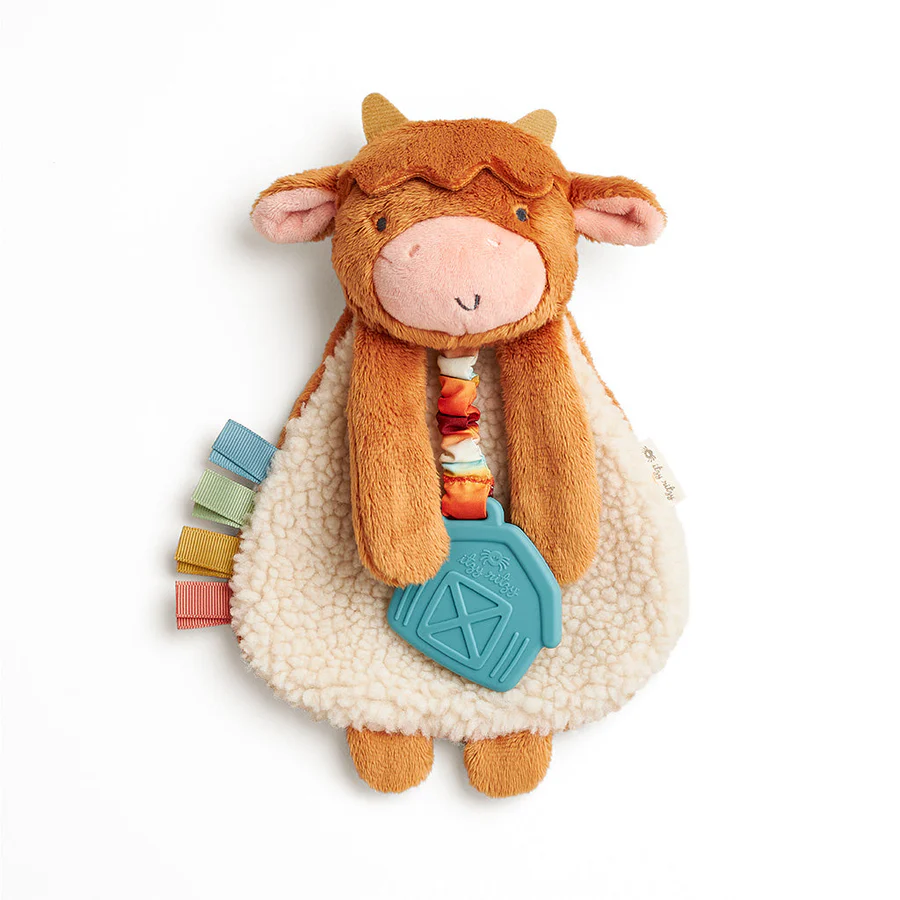 itzy ritzy Itzy Lovey Infant Toy highland cow3