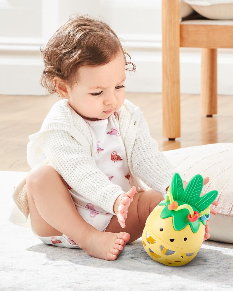 skip hop Farmstand Roll-Around Pineapple Rattle Baby Toy1